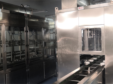 灌裝系統(tǒng)生產(chǎn)線